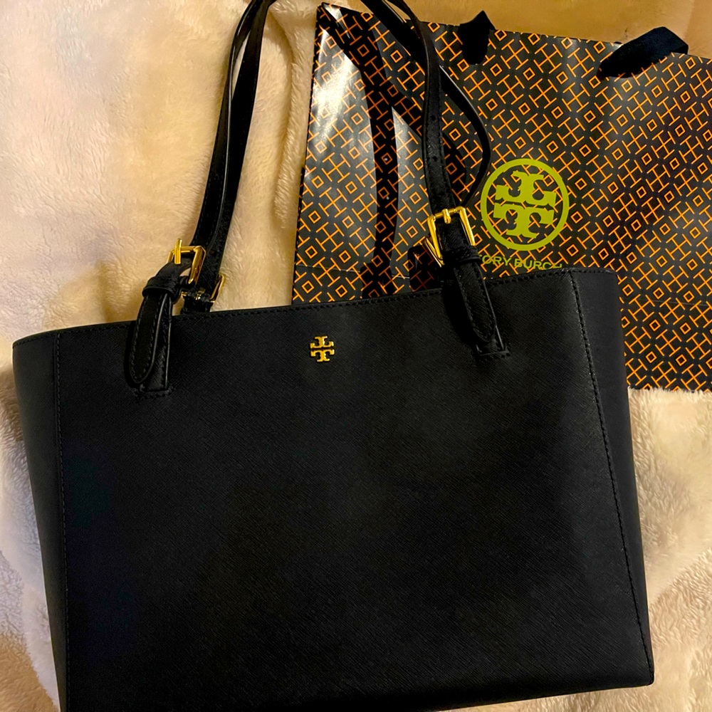 Tory Burch Emerson Small Buckle Tote in Navy